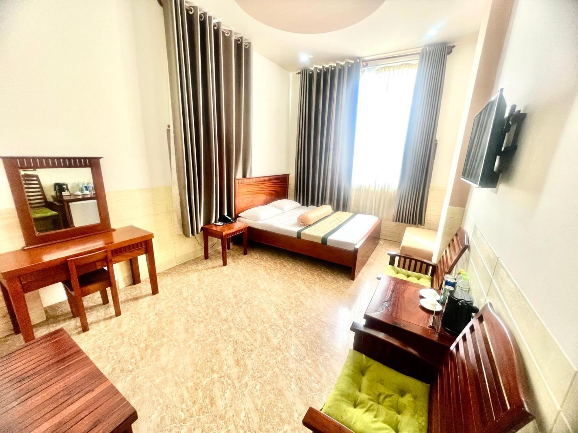 Xuan Huynh 3 Hotel Soc Trang Екстер'єр фото