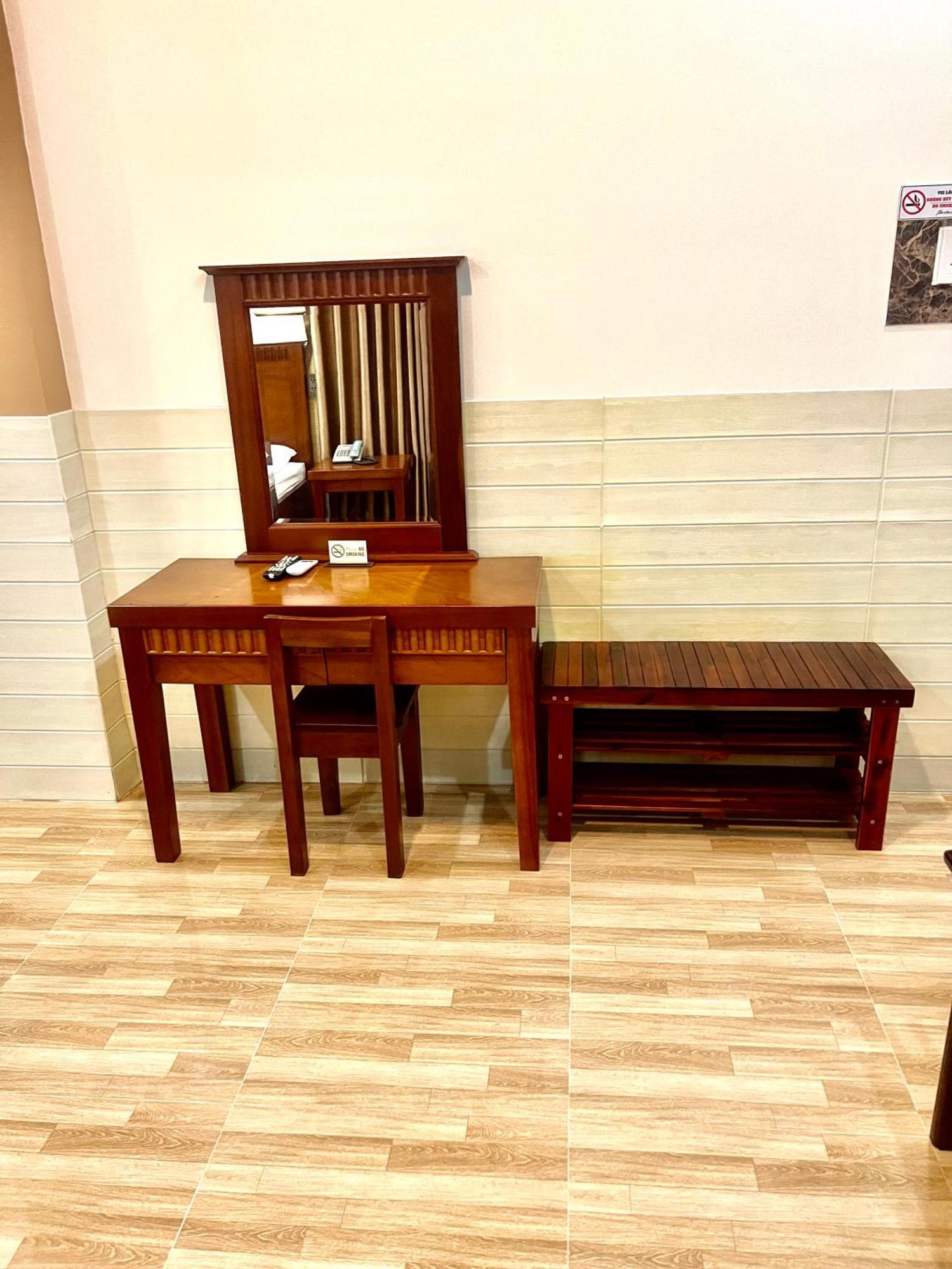 Xuan Huynh 3 Hotel Soc Trang Екстер'єр фото