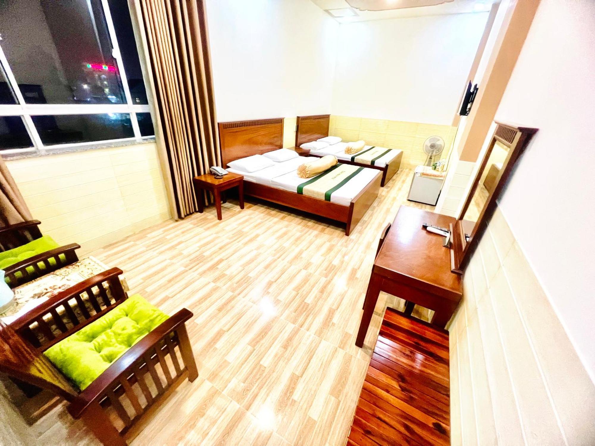 Xuan Huynh 3 Hotel Soc Trang Екстер'єр фото