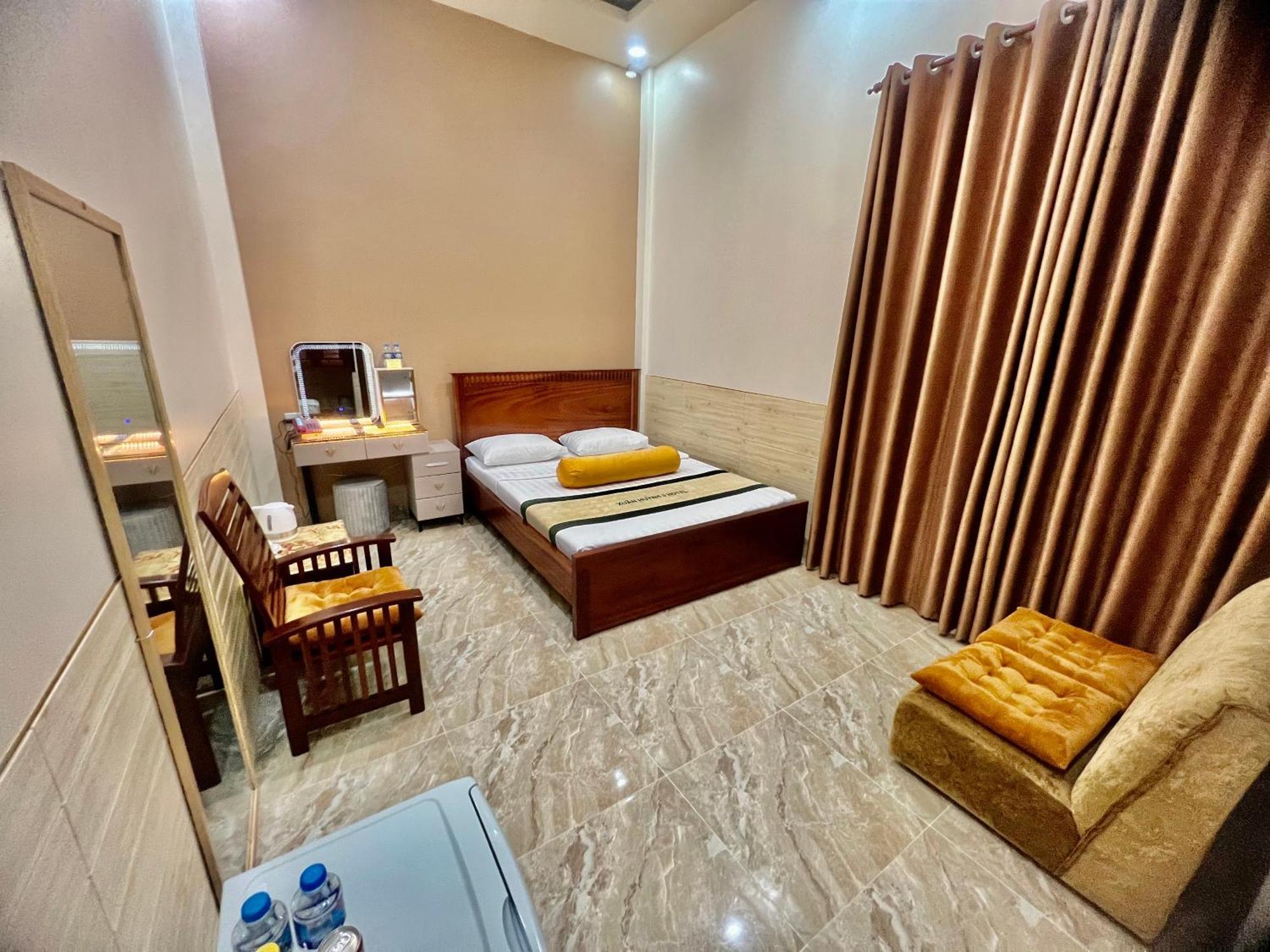 Xuan Huynh 3 Hotel Soc Trang Екстер'єр фото